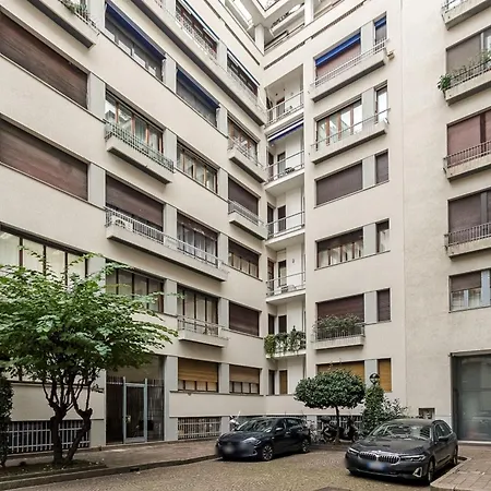 Apartamento 1br Uberto Visconti Di Modrone A With Balcony In Milán