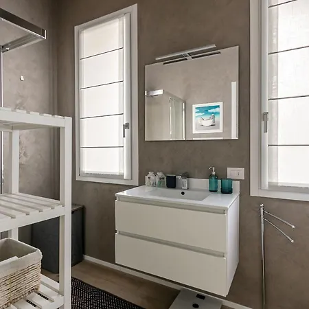 1br Uberto Visconti Di Modrone A With Balcony In Apartamento *