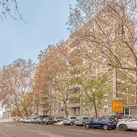 Apartament Bright And Quiet Close To Fair Mediolan