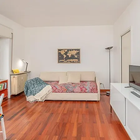 Apartament Bright And Quiet Close To Fair *