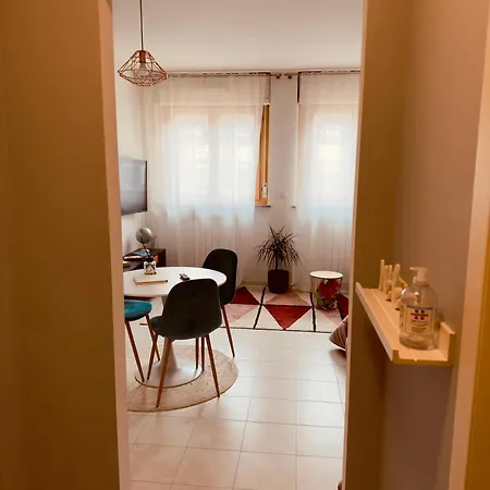 Felci Blu Metro Apartment Milan