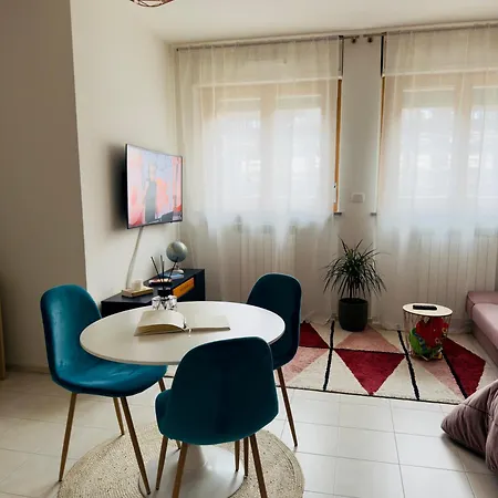 Felci Blu Metro Apartment Milan