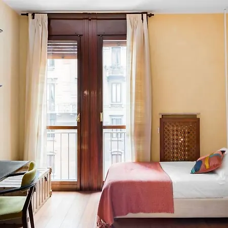 Apartment Elegant And Roomy