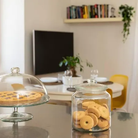 A 15 Min. Dal Duomo Apartamento Milão