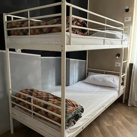 Gloria Hostel *