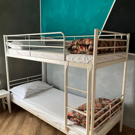 Hostel Gloria *