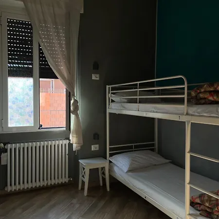 Hostel Gloria *