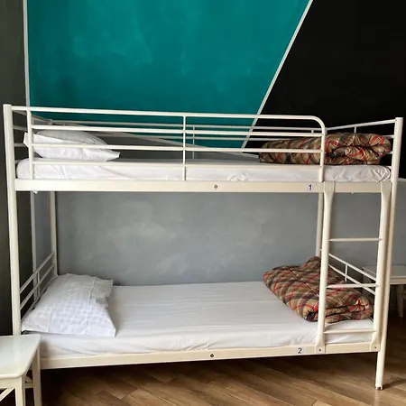 Hostel Gloria *