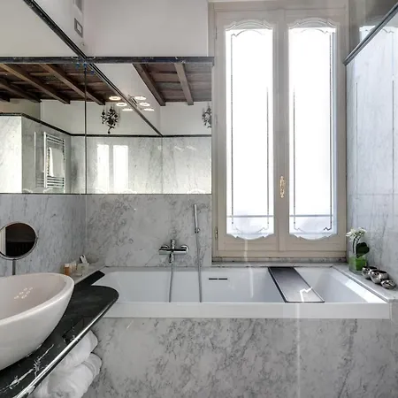 Santa Marta 4* Милан