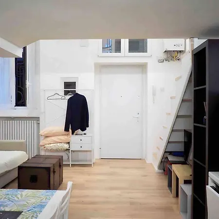 Modern 10 Minutes From Downtown *
