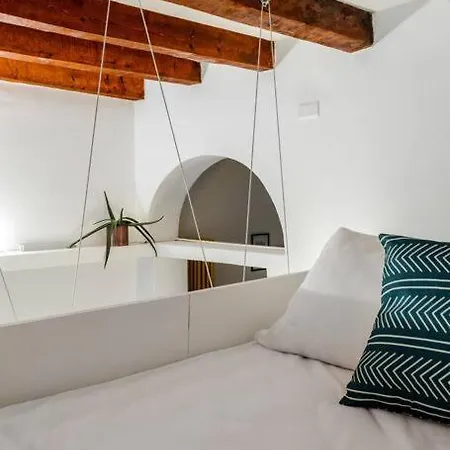 Apartment Feeling - Navigli *
