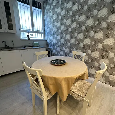 Flowers, A Cozy In * Milano