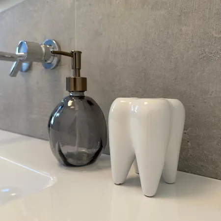 Flowers, A Cozy In * Milan