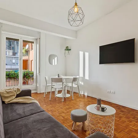 Urban Chic Retreat Station - Loreto * Milan