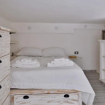 Quiet House In Navigli Sleeps 4 *