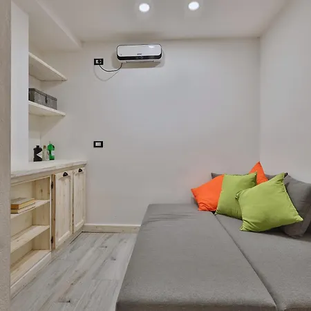 Apartman Quiet House In Navigli Sleeps 4 Milánó