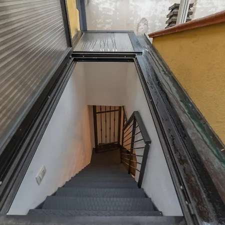 Throat House Apartment Milan