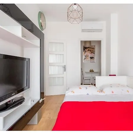 Casa Rizzoli - Bilocale Vicinissimo M2 Appartamento