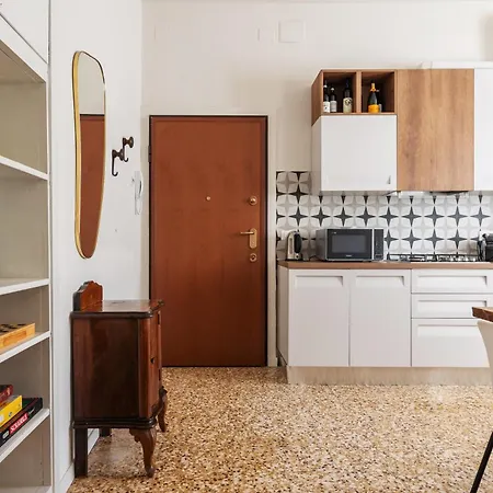 Stile E Comodita Bilocale Apartment Milan