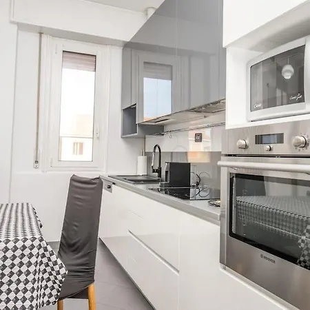 Апартаменты Grazioso In Bicocca Con Ac E Wi-fi