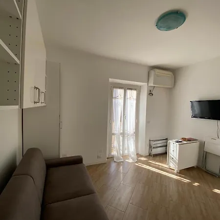 Studio In - Nolo *