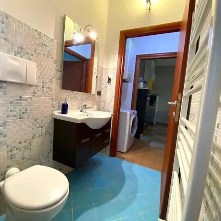 Appartamento Conte Rosso House Con Terrazza In Coorte Tranquilla A Due Passi Da Stazione E Metropolitana Lambrate Milano