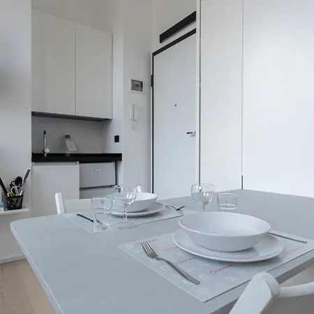 Italianway - Napo Torriani 22 Milan