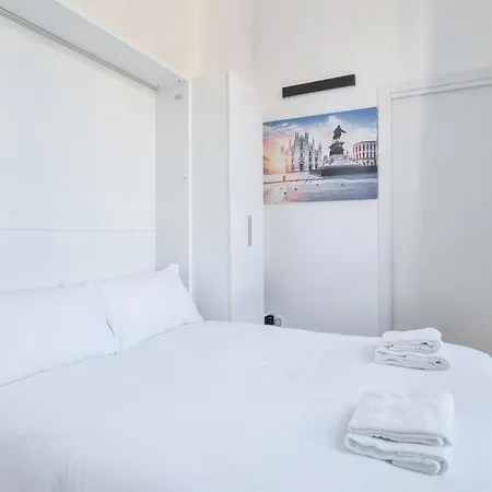 Italianway - Napo Torriani 22 * Milan