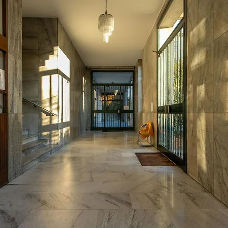 Serra 2br With Terrace By Halldis * Milaan