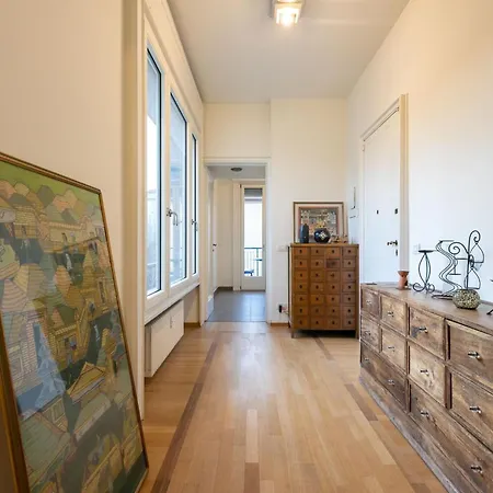 Serra 2br With Terrace By Halldis * Milan
