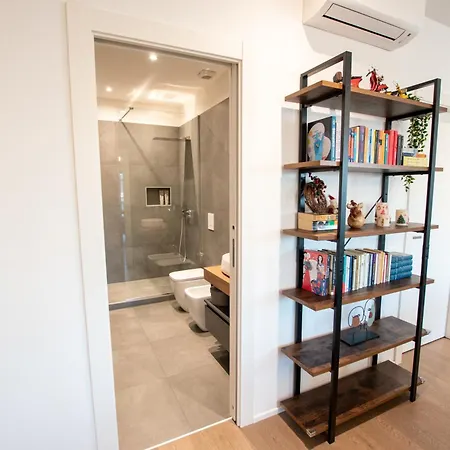 Luxury With Terrace - Napoli 35 Апартаменты *