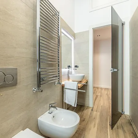 Apartment Luxury Apt In City Life Milan