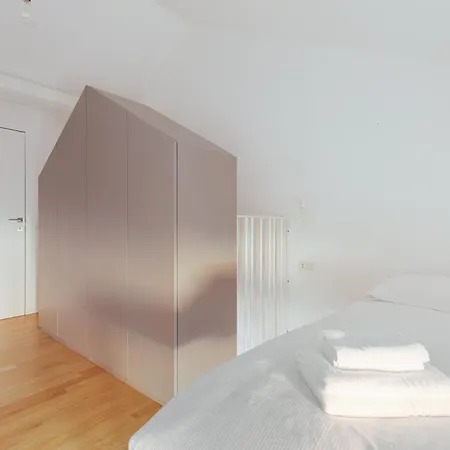 - 800 M Far From Lancetti Station