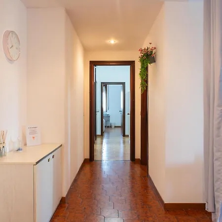 Ampio Con Terrazzo, 3 E 2 Bagni A 2 Passi Dalla Metro Lejlighed