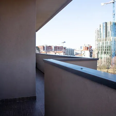 Ampio Con Terrazzo, 3 E 2 Bagni A 2 Passi Dalla Metro *