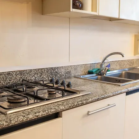 Ampio Con Terrazzo, 3 E 2 Bagni A 2 Passi Dalla Metro 밀라노