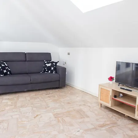 Appartement Skyview - Penthouse Few Steps From Metro
