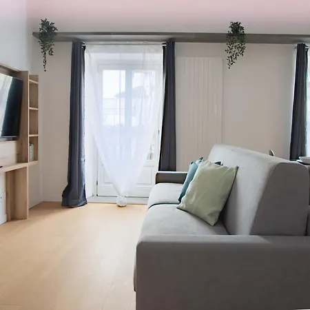 The Rent - Two-bedroom In Navigli Area