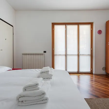 Guesthost - Comfy Only 900m From Affori Fn Station! * Milão