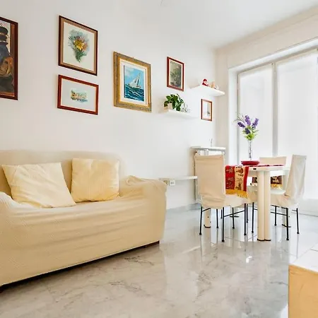 Luminoso Bilocale In Centro Milan