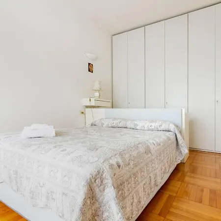 Luminoso Bilocale In Centro Milan