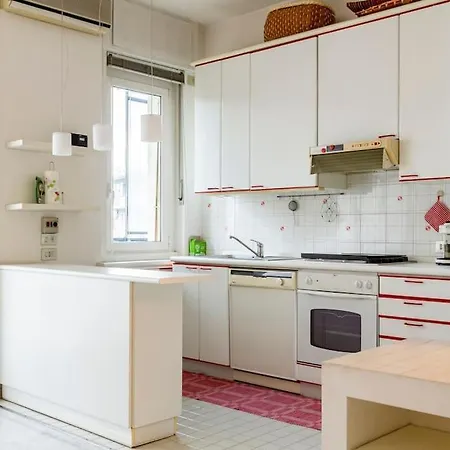 Apartment Luminoso Bilocale In Centro Milan