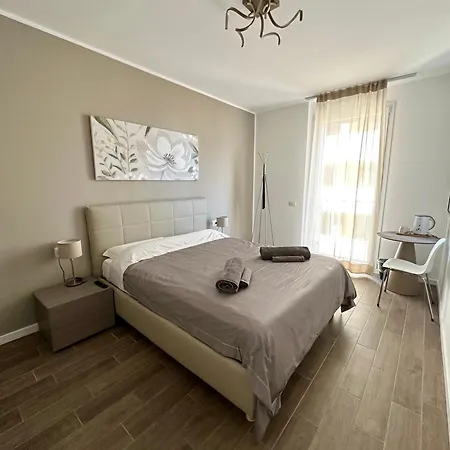 Casa Bianca - Metro E Stazione Sotto Casa * Milán