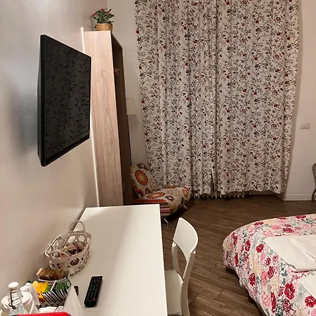 Via Fontana 4*