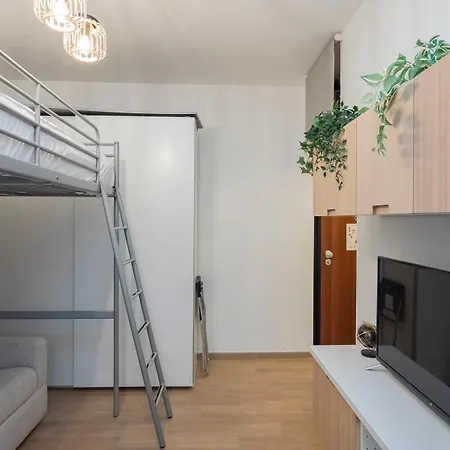 Ihost - Lucania 3 Milán