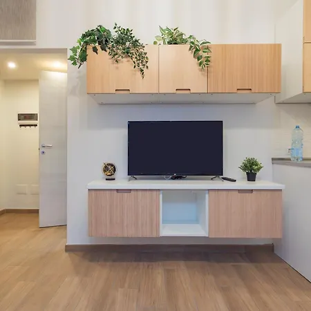 Ihost - Lucania 3 * Mailand