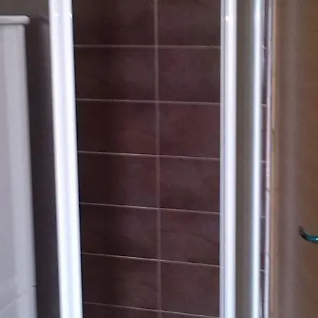 斯特凡尼娅公寓 公寓 *