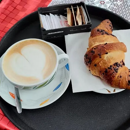 Claudia's In Fieracity&mico&sansiro Апартаменты Милан