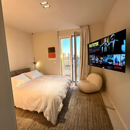 Apartment Modern Flat 16th Floor - Terrace With Skyline View *