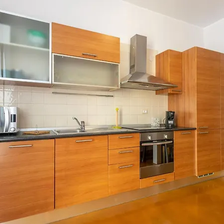 Abruzzi 2 Bedroom Appartement *